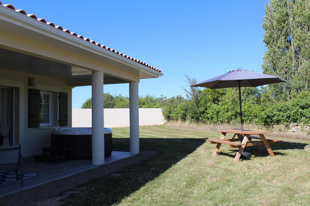 Gite Lou, Gite Famille Et Bien Etre Avec Jacuzzi Fontenay-le-Comte Dış mekan fotoğraf